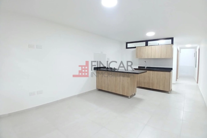 Diagonal 14 # 58- 57